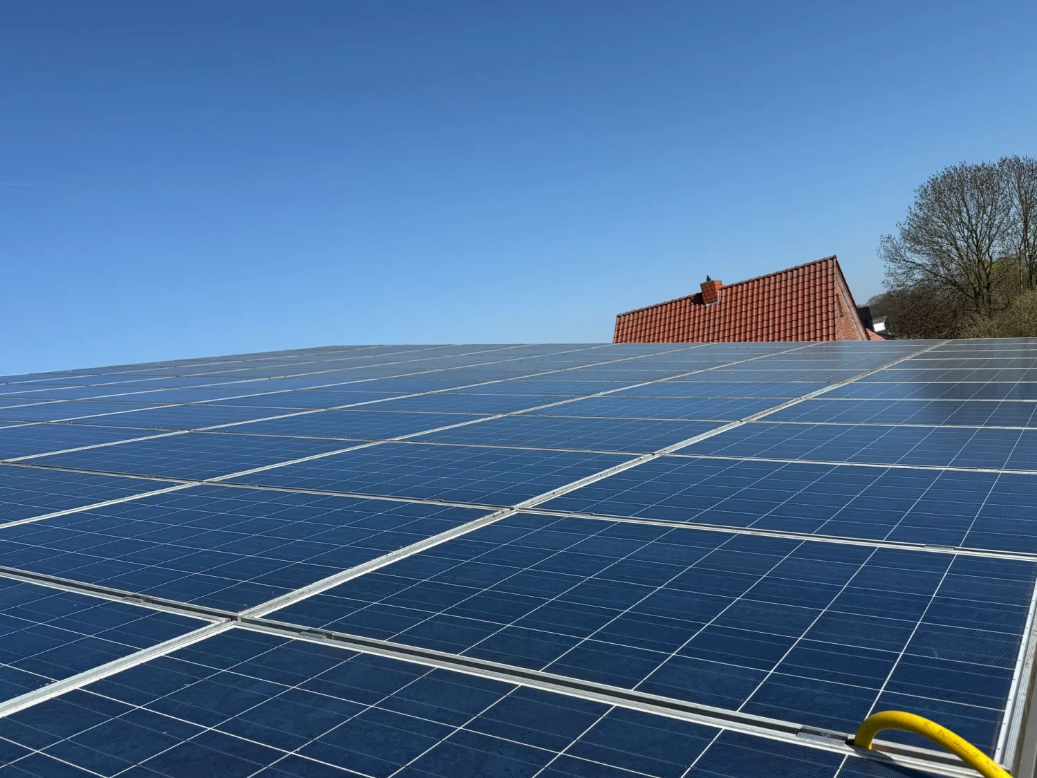 Hausmeisterdienst und Reinigungsarbeiten - Solararbeiten