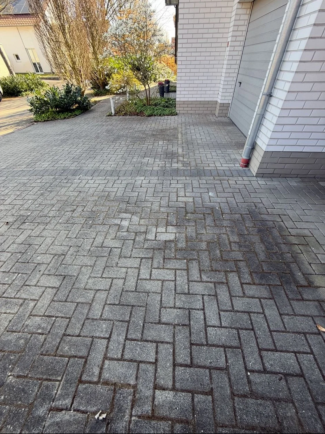 Hausmeisterdienst und Reinigungsarbeiten - Fliesenreinigung