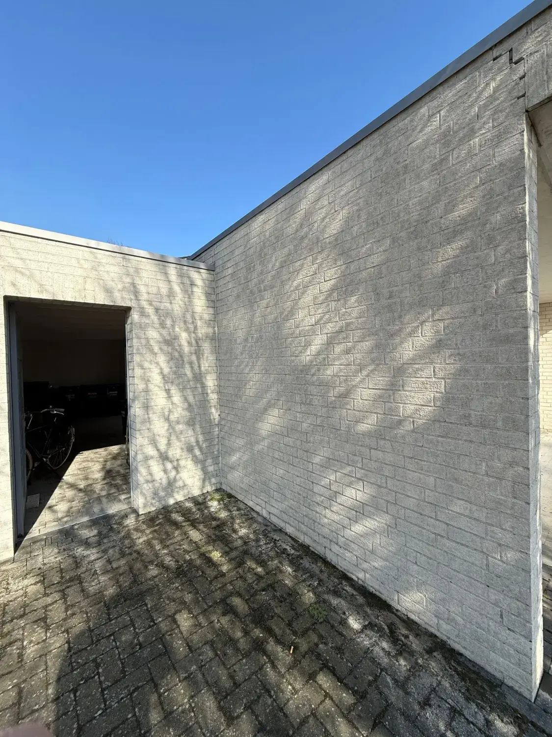 Hausmeisterdienst und Reinigungsarbeiten - Gebäudereinigung