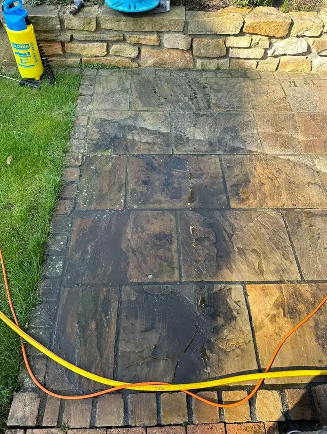 Hausmeisterdienst und Reinigungsarbeiten - Fliesenreinigung